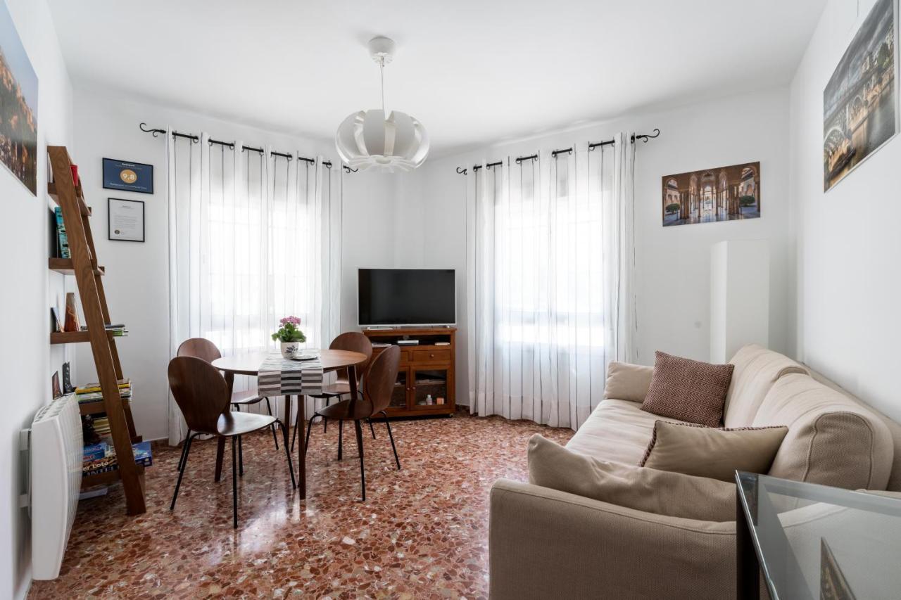 Anna - Triana Apartment Seville Luaran gambar