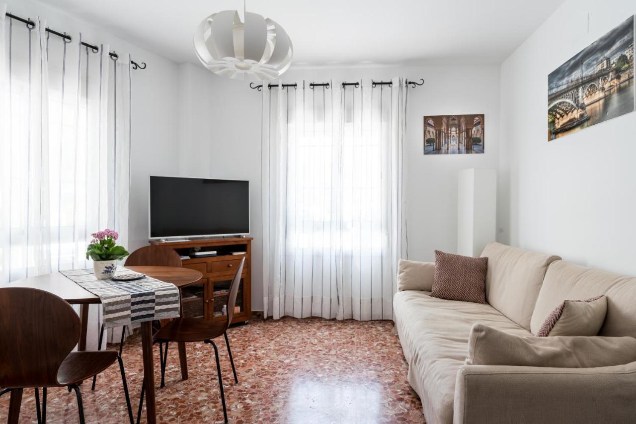 Anna - Triana Apartment Seville Luaran gambar
